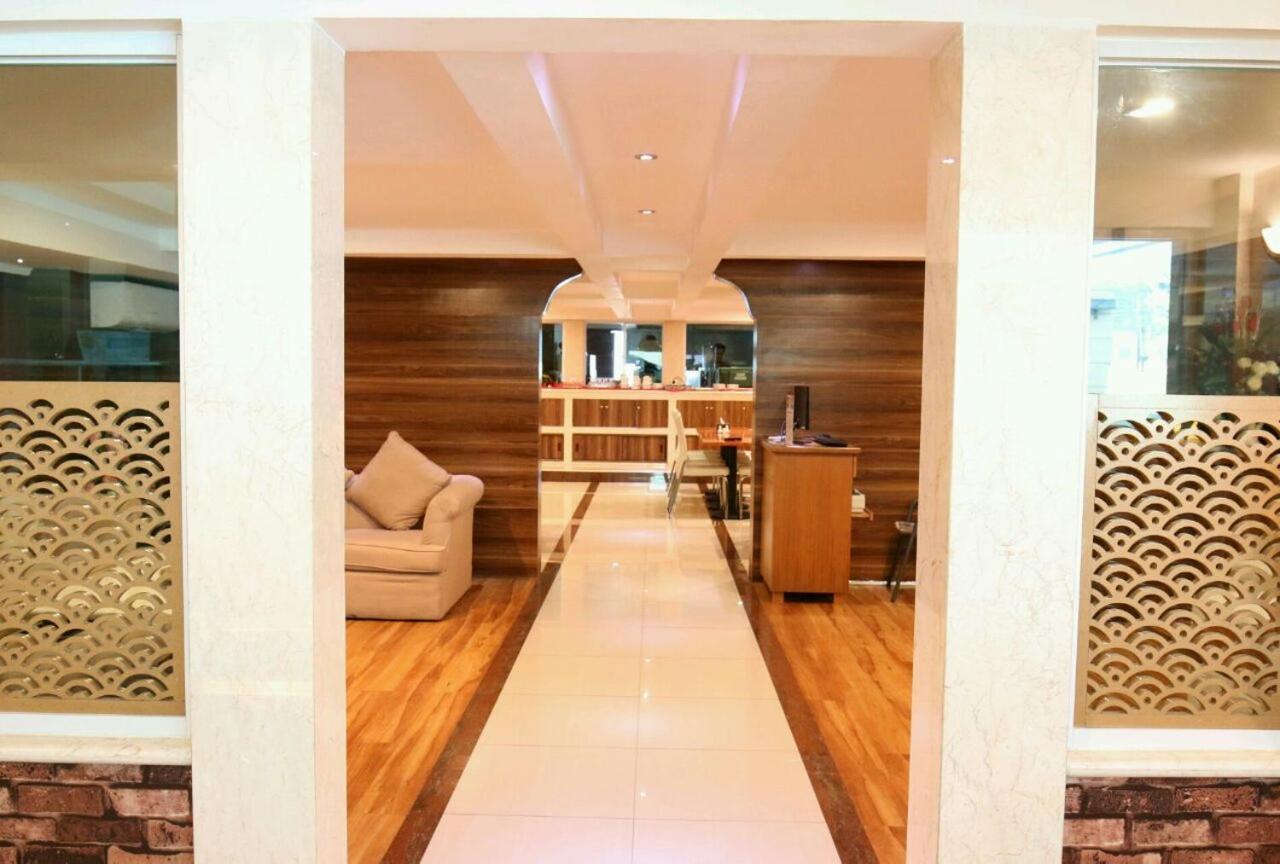 Hotel Grand Kasira Jakarta Exterior foto